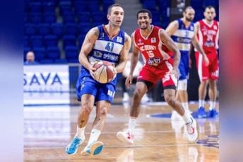 Mornar ispustio 15 poena prednosti i izgubio od SC Derbija Mornar ispustio 15 poena prednosti i izgubio od SC Derbija