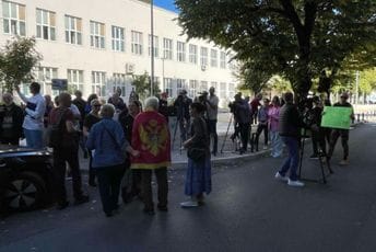 Zirojević: Na ovakav popis nećemo pristati; Pajović-Musić: Otpor dirigovanom popisu obaveza svakog građanina koji voli Crnu Goru Zirojević: Na ovakav popis nećemo pristati; Pajović-Musić: Otpor dirigovanom popisu obaveza svakog građanina koji voli Crnu Goru