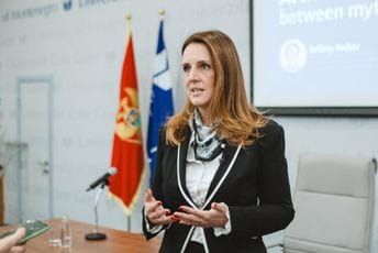 Femić-Radosavović: Bez primjene vještačke inteligencije teško da možete napraviti veliki uspjeh u biznisu Femić-Radosavović: Bez primjene vještačke inteligencije teško da možete napraviti veliki uspjeh u biznisu