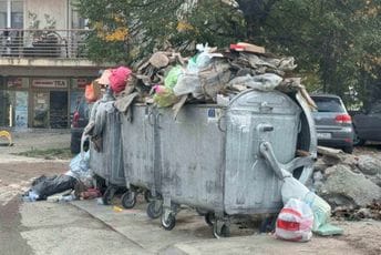Podgorica i dalje zatrpana smećem: Građani apeluju da lokalna vlast riješi problem Podgorica i dalje zatrpana smećem: Građani apeluju da lokalna vlast riješi problem