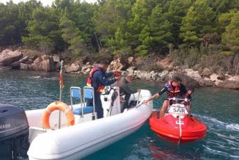 Ronioci pronašli veslo koje je koristila Moldavka: Potragu nastavljaju i sjutra Ronioci pronašli veslo koje je koristila Moldavka: Potragu nastavljaju i sjutra