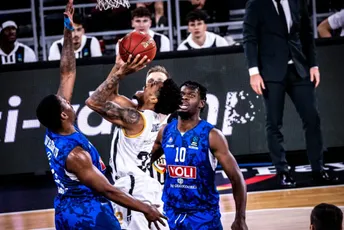 Poraz 'plavih' u Rumuniji: Kluž u nastavku osigurao trijumf, presudile trojke Poraz 'plavih' u Rumuniji: Kluž u nastavku osigurao trijumf, presudile trojke