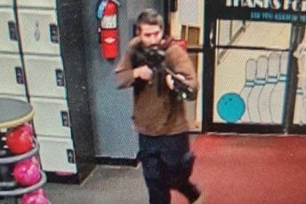 Masakr u SAD: Najmanje 22 osobe ubijene, preko 50 ranjenih Masakr u SAD: Najmanje 22 osobe ubijene, preko 50 ranjenih