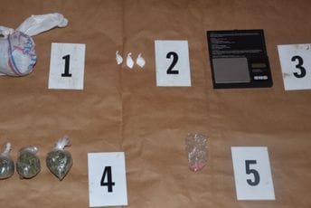 U Budvi uhapšen Nikšićanin: Pronađena marihuana, kokain, ekstazi U Budvi uhapšen Nikšićanin: Pronađena marihuana, kokain, ekstazi