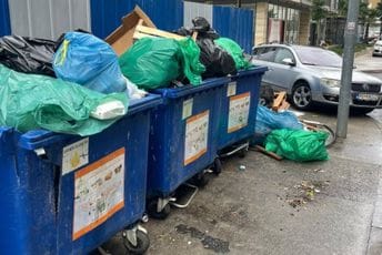 (FOTO) Podgorica danas: Smećem zatrpan i elitni kvart kod Kapital Plaze (FOTO) Podgorica danas: Smećem zatrpan i elitni kvart kod Kapital Plaze