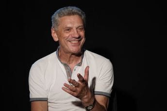 "Glumačkim radom i talentom izgrađivao je festival": Vladan Gajović laureat nagrade "Veljko Mandić" "Glumačkim radom i talentom izgrađivao je festival": Vladan Gajović laureat nagrade "Veljko Mandić"