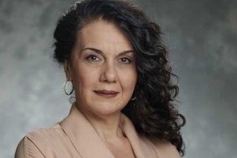 Đurđica Perović reizabrana za dekanicu Fakulteta za turizam i hotelijerstvo Đurđica Perović reizabrana za dekanicu Fakulteta za turizam i hotelijerstvo