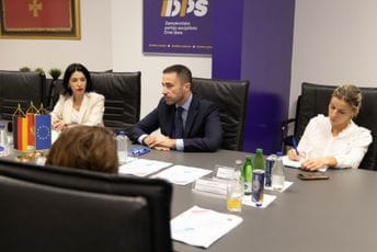 Bogdanović sa Kortländer: Uspješna saradnja DPS i FES doprinijela unapređenju demokratskih procesa i političke kulture u Crnoj Gori i regionu Bogdanović sa Kortländer: Uspješna saradnja DPS i FES doprinijela unapređenju demokratskih procesa i političke kulture u Crnoj Gori i regionu