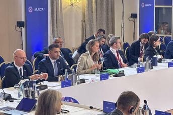 Markić: Crna Gora će doprinijeti implementaciji ukrajinske inicijative Formula za mir Markić: Crna Gora će doprinijeti implementaciji ukrajinske inicijative Formula za mir