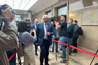 Spajić i Mandić stigli u Skupštinu Spajić i Mandić stigli u Skupštinu