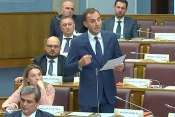 Konatar: Tražiću hitno zakazaivanje sjednice za petak, prvi korak biranje sedmog sudije Ustavnog suda Konatar: Tražiću hitno zakazaivanje sjednice za petak, prvi korak biranje sedmog sudije Ustavnog suda