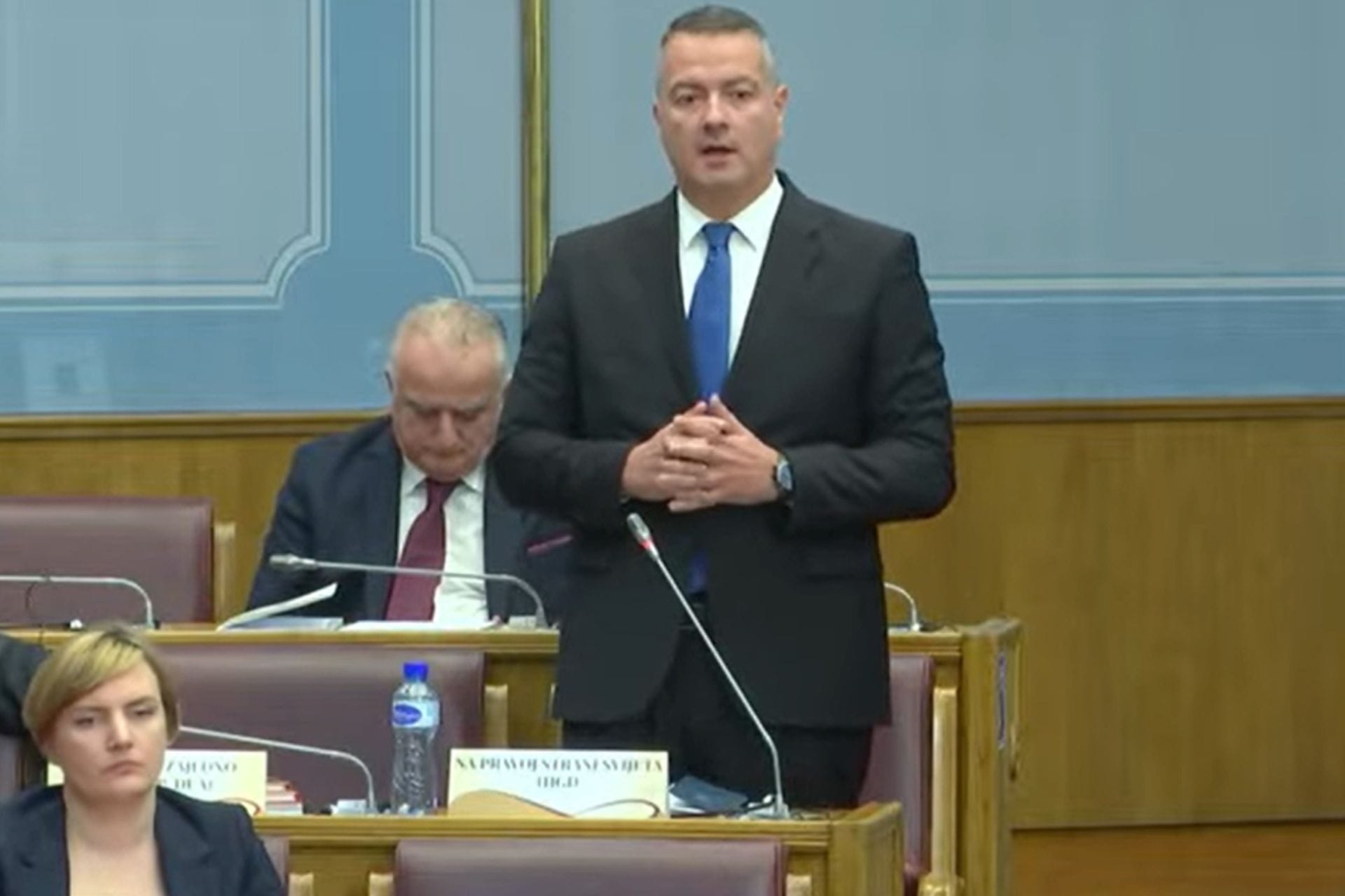 Fotografija 9: Spajić: Do kraja godine prosječna zarada 1.000 eura; Crna Gora će glasati za Rezoluciju; Vukićević: To je odluka protiv srpskog naroda