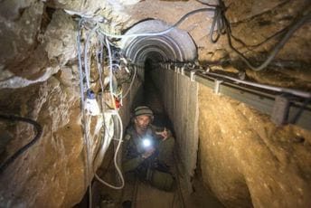 Izrael se protiv militanata Hamasa bori unutar tunela u Gazi Izrael se protiv militanata Hamasa bori unutar tunela u Gazi