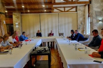 LGBT Forum Progres: Nastavak aktivnosti sa policijom u domenu zaštite LGBTI osoba od govora mržnje LGBT Forum Progres: Nastavak aktivnosti sa policijom u domenu zaštite LGBTI osoba od govora mržnje