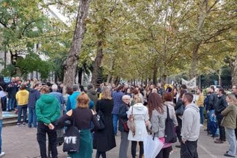 Postignut dogovor sa predstavnicima inicijative "Kultura nije plijen" Postignut dogovor sa predstavnicima inicijative "Kultura nije plijen"