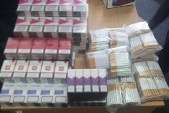 Uhapšene dvije osobe u Nikšiću zbog ulične prodaje cigareta Uhapšene dvije osobe u Nikšiću zbog ulične prodaje cigareta
