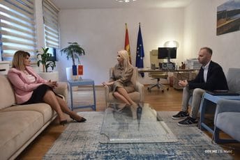 Gorčević preuzela dužnost ministarke evropskih poslova: "Ovo će biti jedan od najvažnijih resora u 44. Vladi" Gorčević preuzela dužnost ministarke evropskih poslova: "Ovo će biti jedan od najvažnijih resora u 44. Vladi"