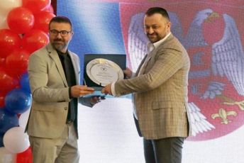 M portal: ANB ukinula zabranu ulaska u Crnu Goru Vučićevom operativcu M portal: ANB ukinula zabranu ulaska u Crnu Goru Vučićevom operativcu