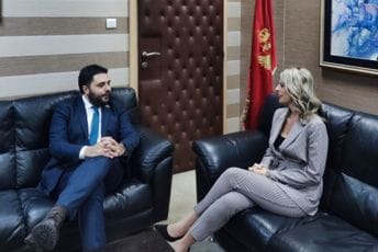 Martinović preuzeo dužnost ministra turizma, ekologije, održivog razvoja i razvoja sjevera Martinović preuzeo dužnost ministra turizma, ekologije, održivog razvoja i razvoja sjevera