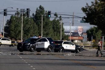 Horor u Los Anđelesu: Nekoliko učenika izbodeno, traga se za napadačem Horor u Los Anđelesu: Nekoliko učenika izbodeno, traga se za napadačem