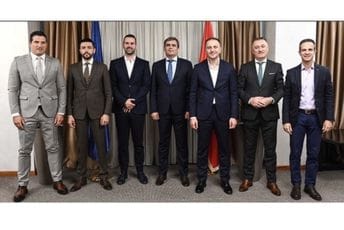 Vlahović: Što je tačno poruka ove fotografije? Vlahović: Što je tačno poruka ove fotografije?