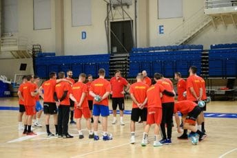 'Lavovi' ubitačni u drugom poluvremenu: Crna Gora uz dvocifrenu razliku slavila nad Rumunijom 'Lavovi' ubitačni u drugom poluvremenu: Crna Gora uz dvocifrenu razliku slavila nad Rumunijom