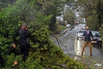 Katastrofalno nevrijeme širom Evrope: Raste broj mrtvih, desetine povrijeđene, milioni bez struje Katastrofalno nevrijeme širom Evrope: Raste broj mrtvih, desetine povrijeđene, milioni bez struje