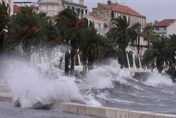 Na snazi narandžasti meteoalarm: Danas olujni vjetar, moguće vremenske nepogode i grad