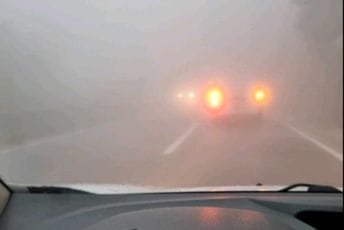 Oprezno preko Brajića: Gusta magla od Cetinja prema Budvi Oprezno preko Brajića: Gusta magla od Cetinja prema Budvi