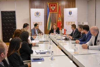 PKCG: Unapređenje rada lokalne administracije u cilju kreiranja povoljnijeg poslovnog i ambijenta za investicije PKCG: Unapređenje rada lokalne administracije u cilju kreiranja povoljnijeg poslovnog i ambijenta za investicije