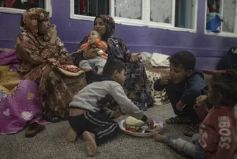 Hamas: Izrael ne dozvoljava prevoz ranjenika u Egipat i zato više niko neće moći preko Rafe Hamas: Izrael ne dozvoljava prevoz ranjenika u Egipat i zato više niko neće moći preko Rafe