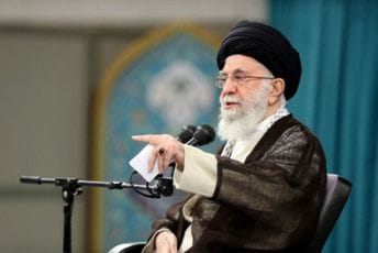 Ajatolah Ali Hamenei poslao poruku Americi: Ova nacija se neće predati nikome
