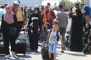 Treći dan primirja, porodice strahuju hoće li biti ispoštovan dogovor o taocima Treći dan primirja, porodice strahuju hoće li biti ispoštovan dogovor o taocima