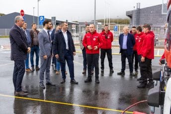 Radulović: Vjerujem da ćemo tokom cijele zime imati prohodan auto-put; Ljiljanić: Nije realno očekivati da kolovoz bude potpuno bez snijega Radulović: Vjerujem da ćemo tokom cijele zime imati prohodan auto-put; Ljiljanić: Nije realno očekivati da kolovoz bude potpuno bez snijega