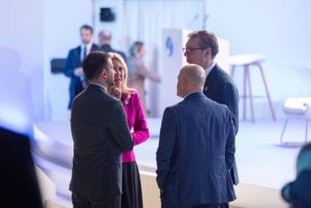 Milatović počeo učešće na Pariskom mirovnom forumu Milatović počeo učešće na Pariskom mirovnom forumu