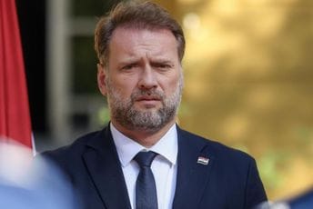 Hrvatski ministar povrijeđen u udesu, jedna osoba poginula Hrvatski ministar povrijeđen u udesu, jedna osoba poginula