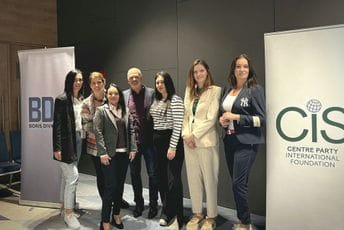 Forum žena LP u Sarajevu: Pravna jednakost žena mora biti i suštinska u Crnoj Gori Forum žena LP u Sarajevu: Pravna jednakost žena mora biti i suštinska u Crnoj Gori