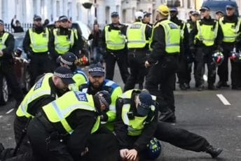 London: Sukobile se pristalice Palestine i policija, desetine uhapšenih