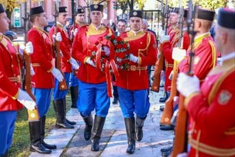 (VIDEO) Položeni vijenci na Spomen-kosturnicu kod Vlaške crkve