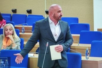 Zeković: Zaustaviti kriminalizaciju kritičara