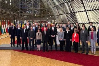 Ivanović: Od početka smo potpuno usaglašeni sa politikom EU, odgovoran smo saveznik NATO-u Ivanović: Od početka smo potpuno usaglašeni sa politikom EU, odgovoran smo saveznik NATO-u