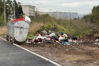 (FOTO) Podgoričke ulice danas: Smeće na svakom koraku