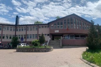 Pacijenti nezadovoljni: Stanje u rožajskom Domu zdravlja sve gore, nedostaje ljekara Pacijenti nezadovoljni: Stanje u rožajskom Domu zdravlja sve gore, nedostaje ljekara