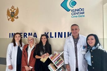 Grupa “Devet dobrih žena” donirala knjige KCCG: Neka i priče liječe Grupa “Devet dobrih žena” donirala knjige KCCG: Neka i priče liječe