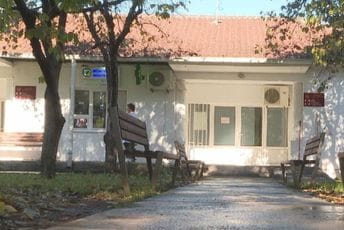 Dom zdravlja u Tološima na radi duži vremenski period: Pacijenti ogorčeni Dom zdravlja u Tološima na radi duži vremenski period: Pacijenti ogorčeni