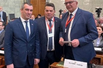 Orlić sa Mandićem i Stevandićem: Zajedno danas, zajedno i u budućnosti Orlić sa Mandićem i Stevandićem: Zajedno danas, zajedno i u budućnosti