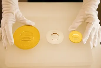 Velika Britanija dobila kovanice sa motivima iz filmova o Bondu Velika Britanija dobila kovanice sa motivima iz filmova o Bondu