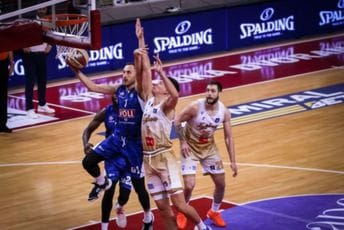 'Plavi' nijesu ni zaprijetili: Loše izdanje i poraz Budućnost Volija u Laktašima 'Plavi' nijesu ni zaprijetili: Loše izdanje i poraz Budućnost Volija u Laktašima