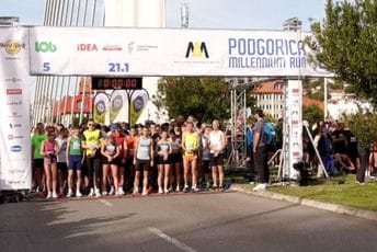 Treći Podgorica Millenium Run okupio 2.500 učesnika: Pobjednik maratona Kenijac Stanley Kipruto Treći Podgorica Millenium Run okupio 2.500 učesnika: Pobjednik maratona Kenijac Stanley Kipruto
