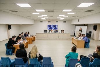 CBCG organizovala debatu za srednjoškolce: Učenici debatovali o prednostima i nedostacima sopstvenog biznisa i rada kod poslodavca CBCG organizovala debatu za srednjoškolce: Učenici debatovali o prednostima i nedostacima sopstvenog biznisa i rada kod poslodavca